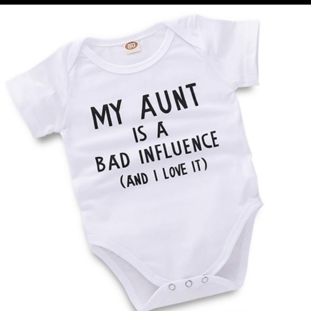 Adorable, novelty Aunt onsie for infants